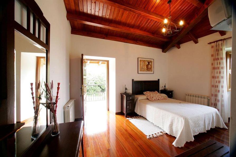 Casa Da Botica A Estrada Hostel Os Casares Cameră foto