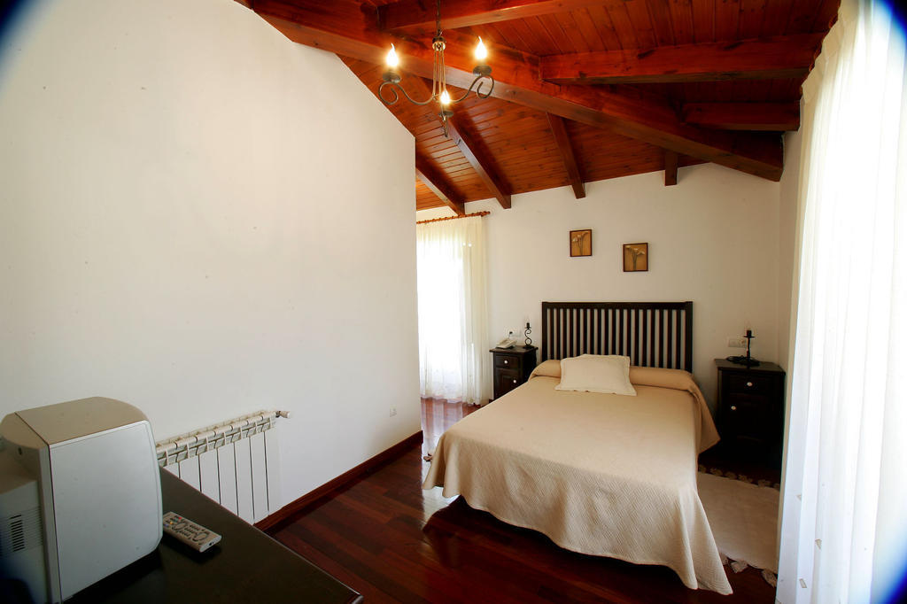 Casa Da Botica A Estrada Hostel Os Casares Cameră foto